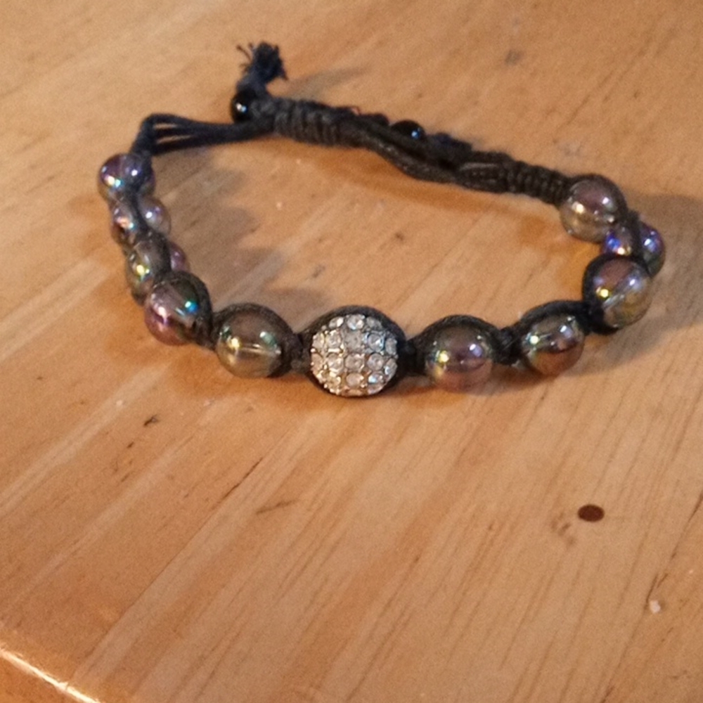 Iridescent bead bracelet